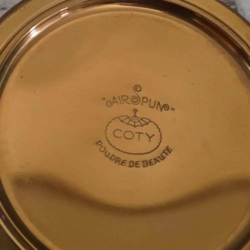 Coty this compact
